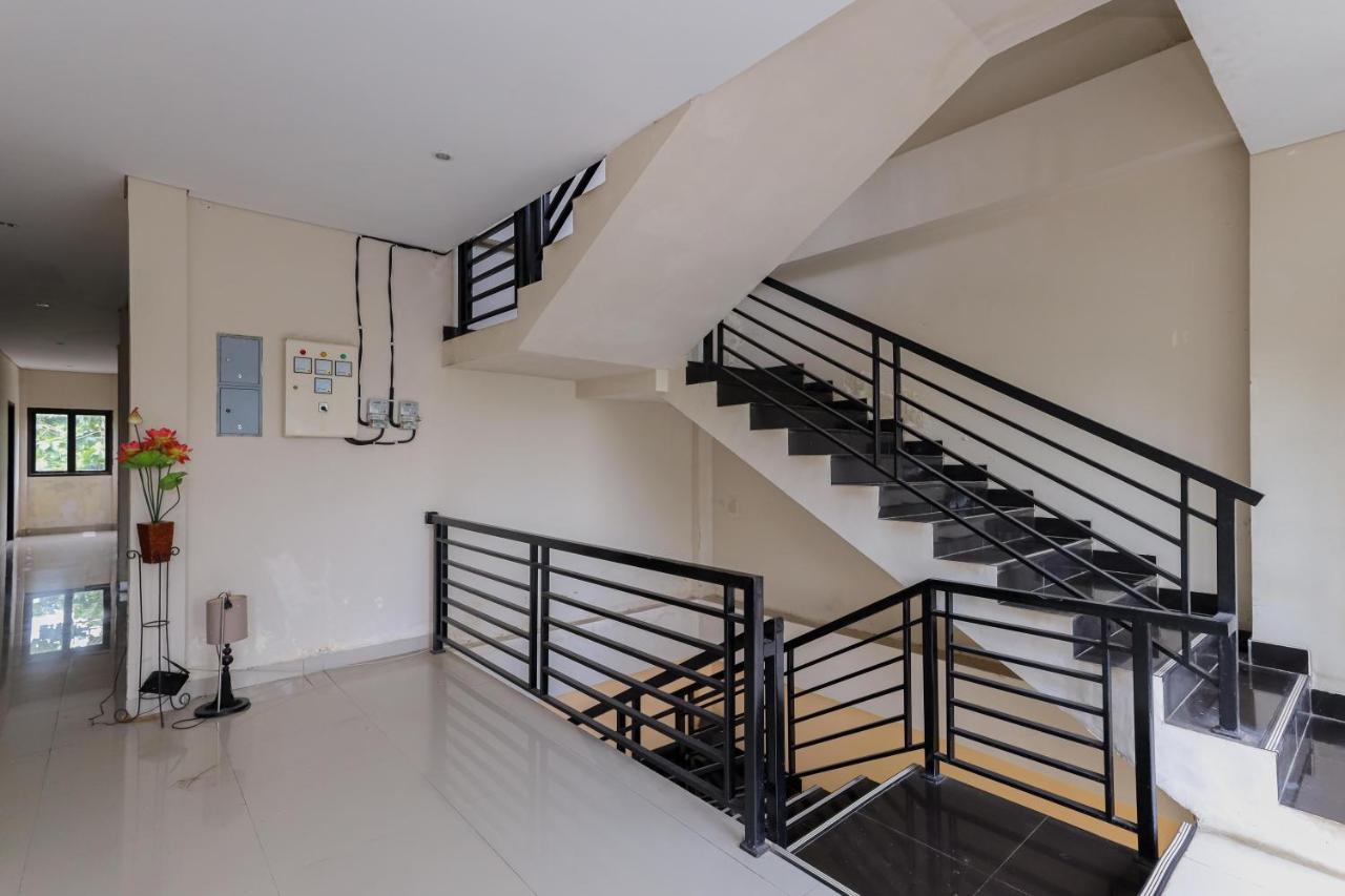 Urbanview Hotel Wg Jimbaran Bali Ungasan  Exterior photo